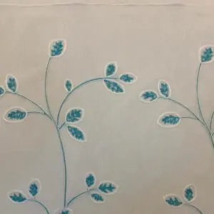 Set 2 Cortinas de Velo Bordado D-2 con Argollas 1,40 x 2,20 mts