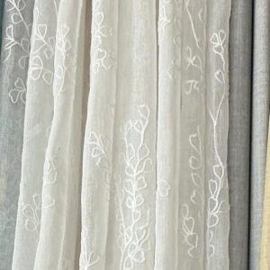 Set 2 Cortinas de Velo Bordado Diseño D-4 con argolla 1,40 x 2,20 mts Blanco